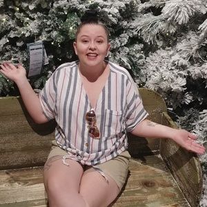 Meet your Posher, Caitlyn